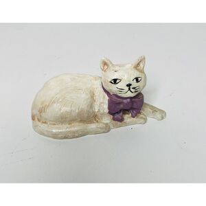 Vintage White Cat with Ribbon Decorative Figurine Elegant Home Decor